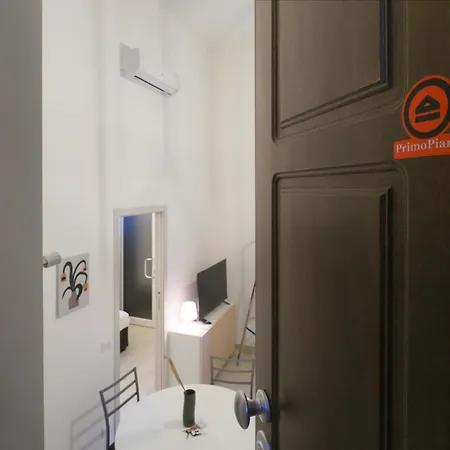 Primopiano - Marcona Apartman Milánó